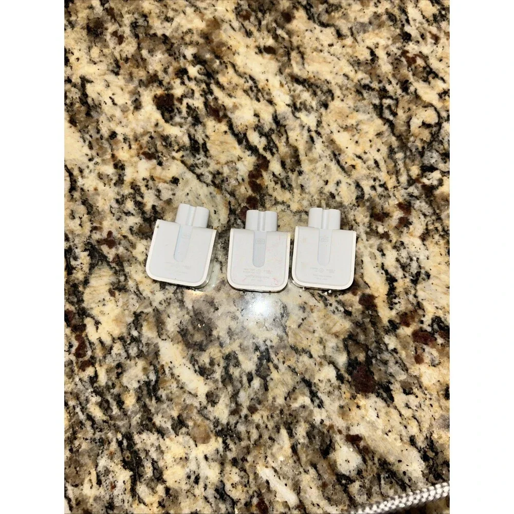 Lot Of 3 Genuine Apple MagSafe Wall Adapters DUCKHEAD 2 PRONG PLUG 45W 60W 85W